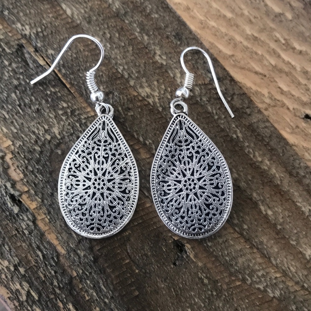 dangling earrings